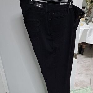 Signature by Levi Strauss Black Straight Leg Jeans